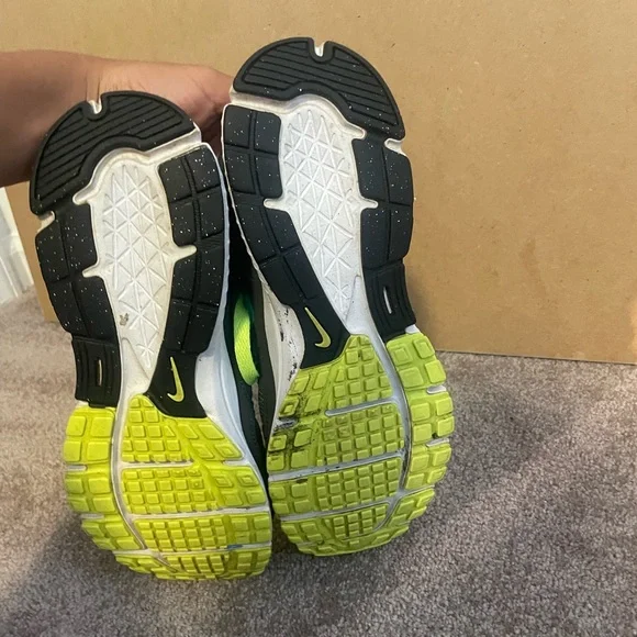 Nike sneakers - Picture 3 of 4